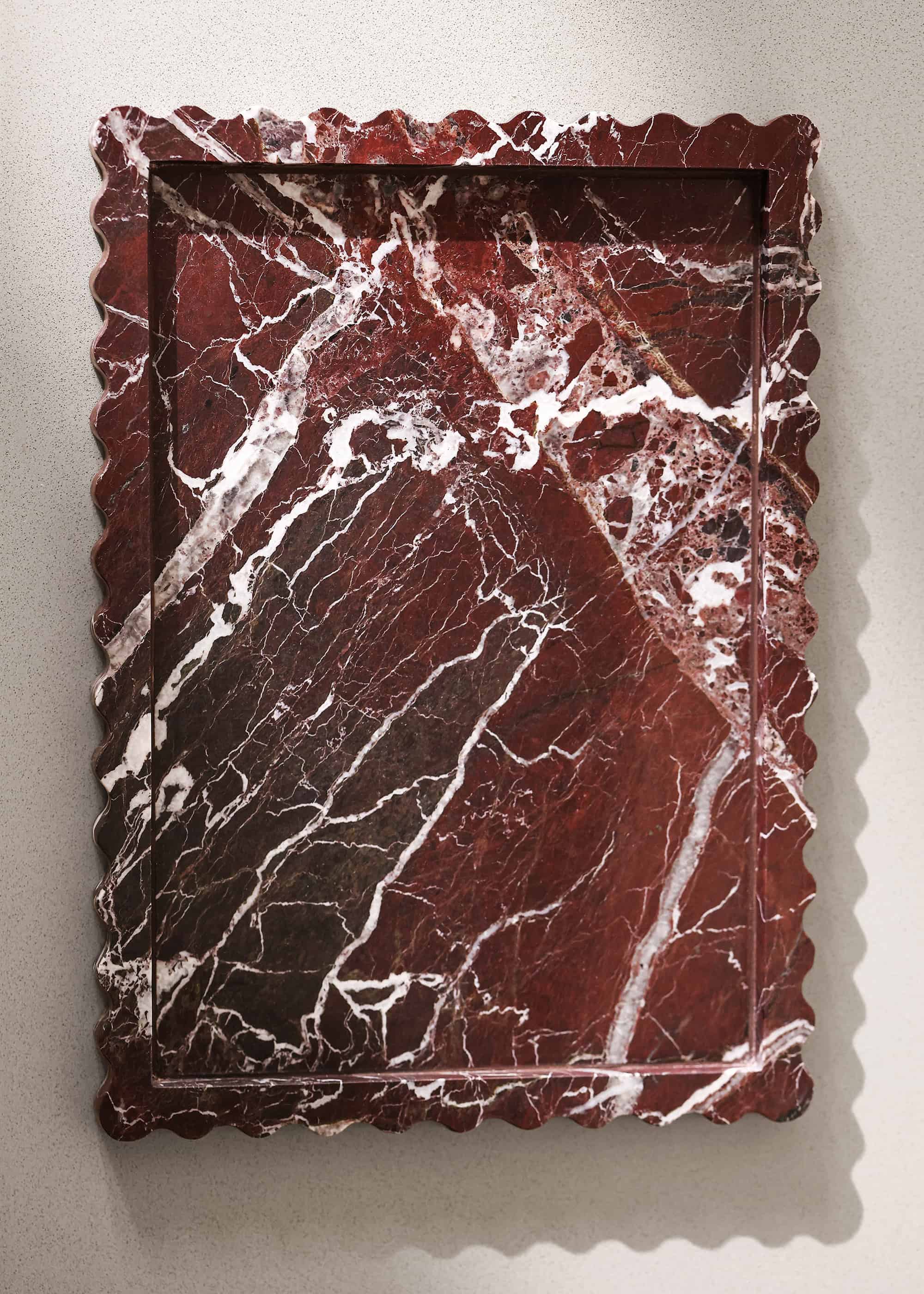 Linea Scallop Tray - Rosso Livanto