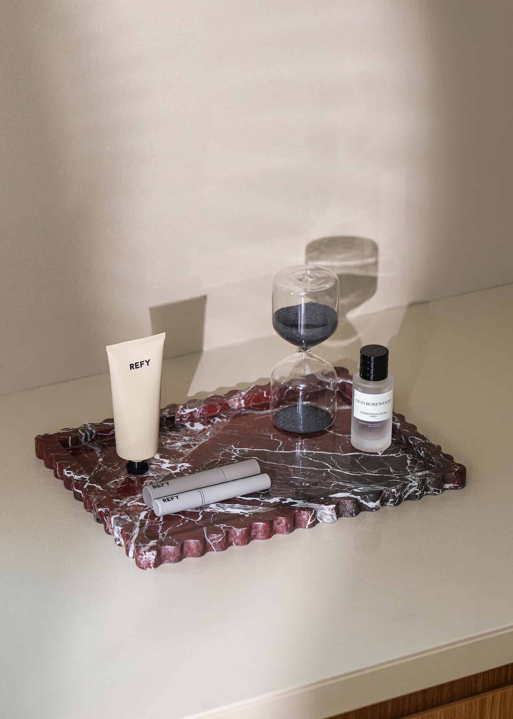 Linea Scallop Tray - Rosso Livanto